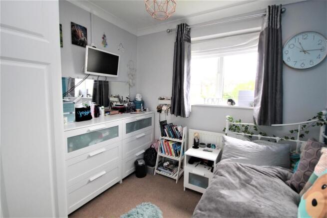 Bedroom 2.JPG