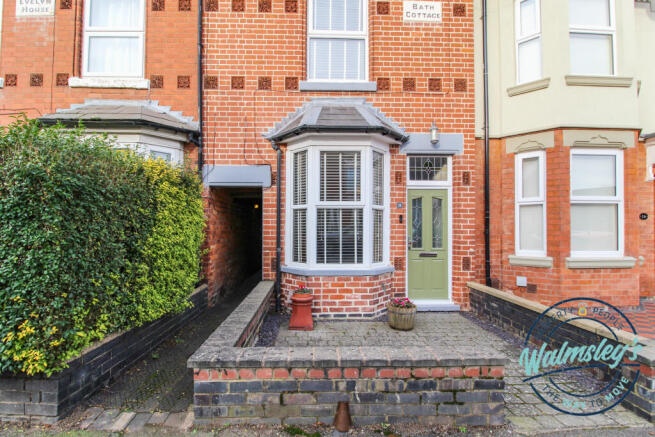 Frontage with flying freehold & access to neighbou