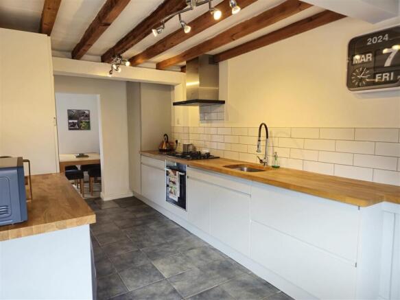 Fitted Kitchen