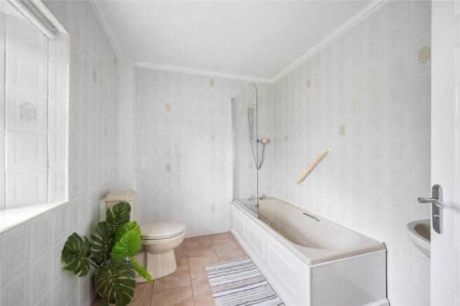 2 bed Apartment for sale Image 11