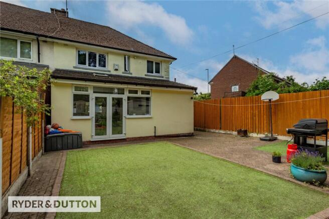3 bed Semi-Detached for sale Image 8
