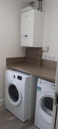 4 bed House Share to rent Image 12