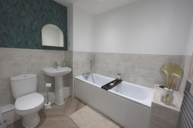 Farmingdale Close, Aylesbury, HP18 photo 4