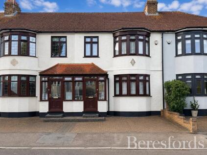 Lyndhurst Drive, Hornchurch, RM11