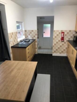 15 Falmouth Kitchen.jpg