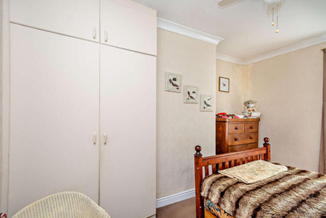 3 bed Terraced for sale Image 8