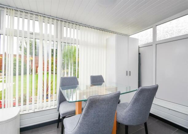 10 Wombourne Road - Conservatory.jpg