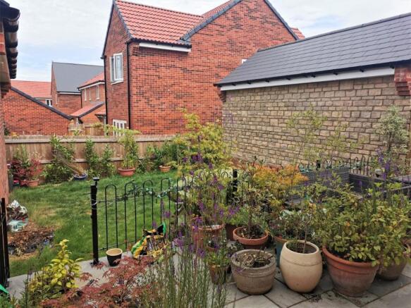 19 Gamlin Close, rear garden.jpg