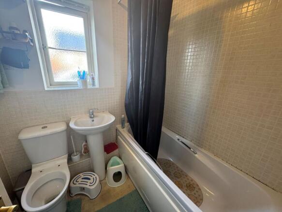 Shireoaks Way, Grimethorpe, S72 photo 4