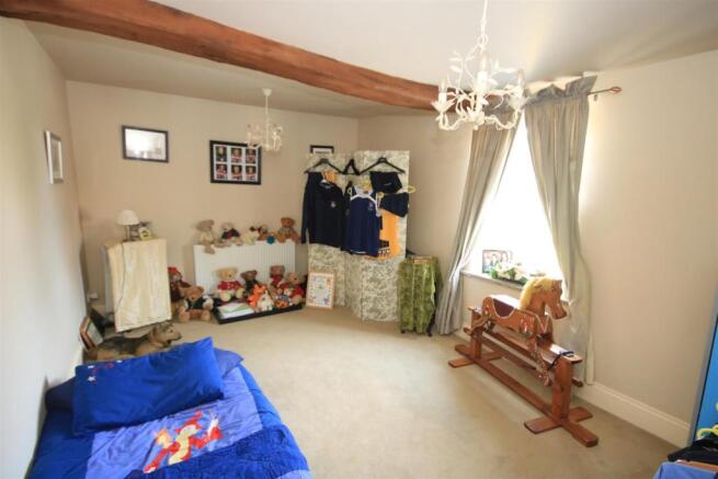 BEDROOM 4