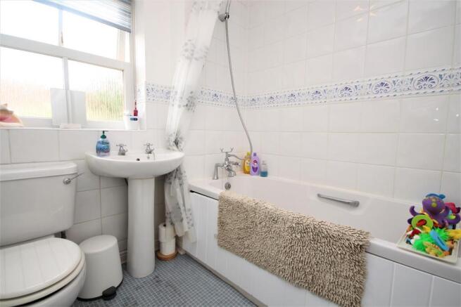 Family Bathroom.jpg