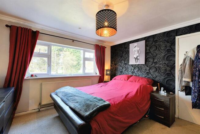 Bedroom 1_2.jpeg