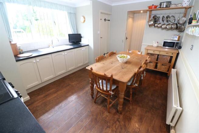 Kitchen / Breakfast Room