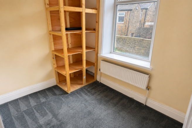 2 bed End of Terrace to rent Image 5
