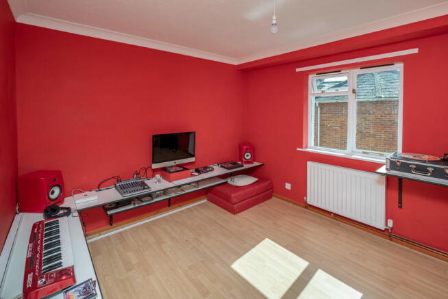 Photo 16