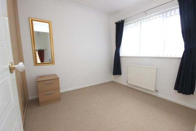 BEDROOM 2