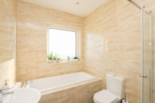 3 bed Semi-Detached for sale Image 12