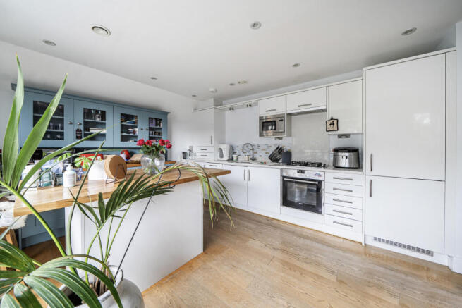 1429306-4-69b7d45...