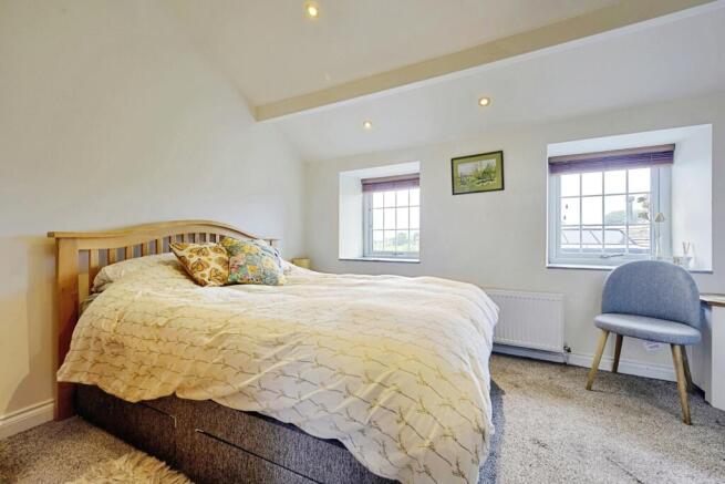 2 bed Terraced for sale Image 10