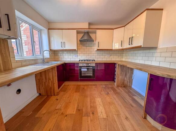 9 hutton close-03.jpg