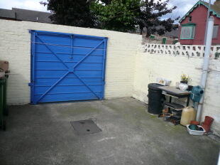 Yard/Parking Area