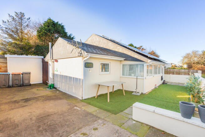38 Sandy Lane West