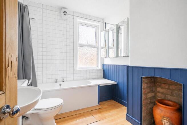 4 bed Terraced for sale Image 7