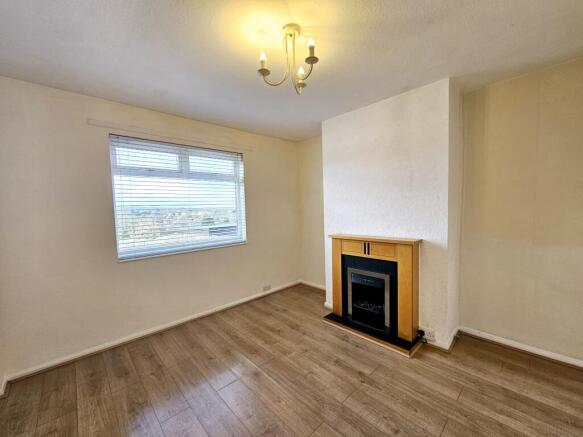 3 bed Semi-Detached for sale Image 4