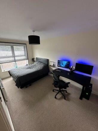 2 bed Flat for sale Image 5