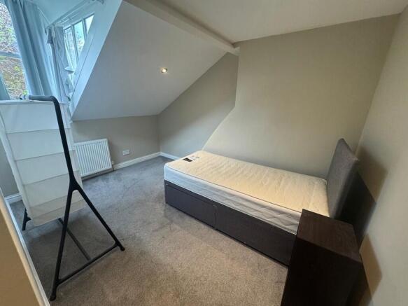 7 bed House Share to rent Image 5