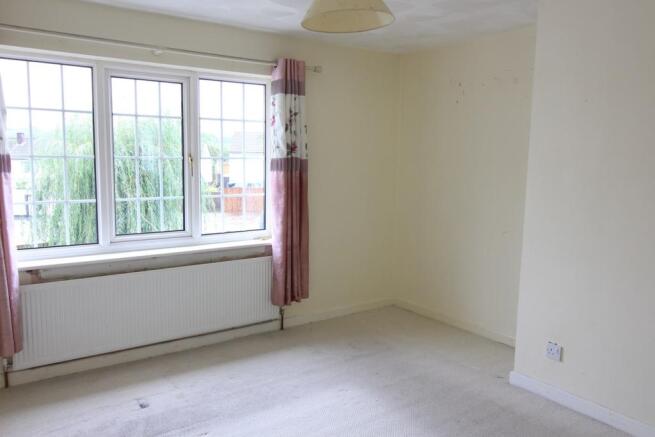 DOUBLE BEDROOM 1