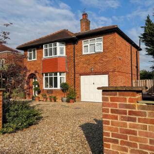 St. Winifreds Road, Harrogate, HG2