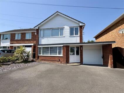 Locksley Drive, Ferndown
