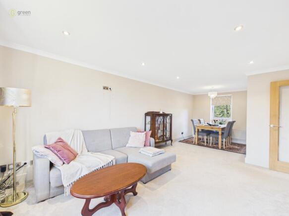 cam03830g0pr0274still005