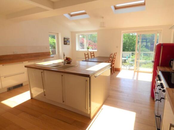 Kitchen diner (h)