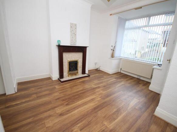 3 bed Semi-Detached for sale Image 4