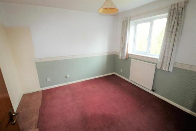 Bedroom 1.jpg