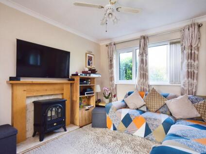 Ecklington, Swindon, Wiltshire, SN3 3TJ