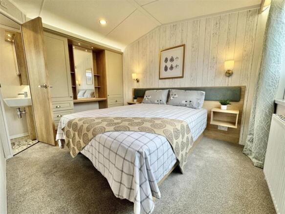2 bed Not Specified for sale Image 5