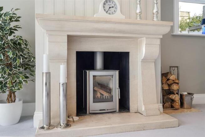3 bed Link Detached House for sale Image 6