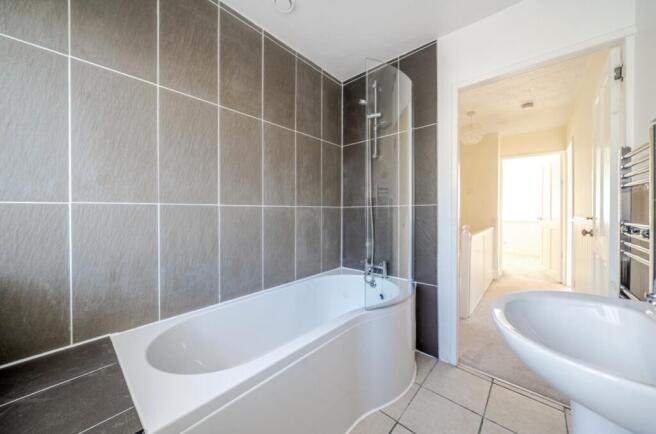 EweMove Harrogate Bathroom2