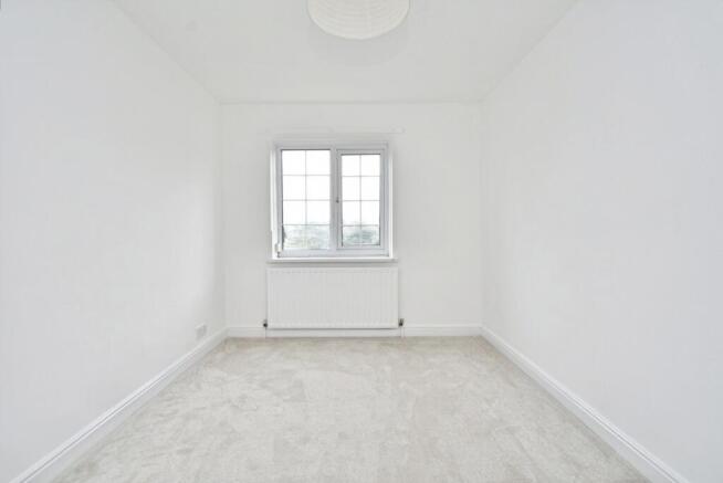 2 bed Flat for sale Image 8