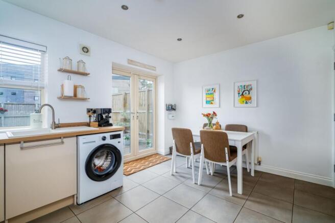 3 bed Semi-Detached for sale Image 9