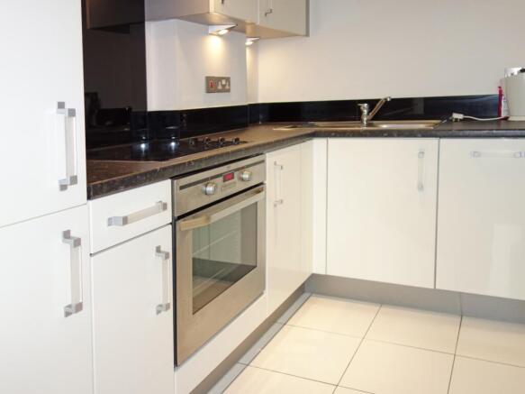 1 bed Flat for sale Image 4