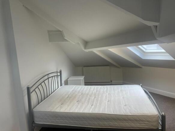 Studio to rent Image 5