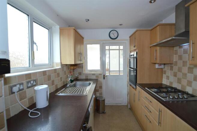 34 Whitton Dene kit.JPG