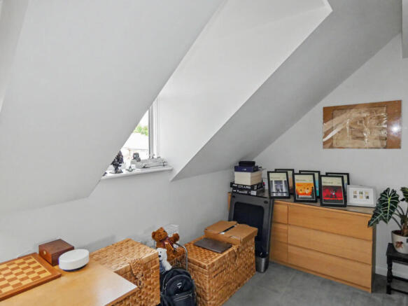 3 bed Semi-Detached for sale Image 11