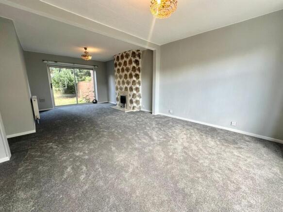 5 bed House to rent Image 4