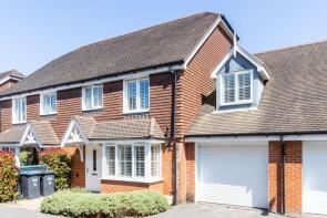 6, Nettle Grove, Haywards Heath RH16 2DZ
