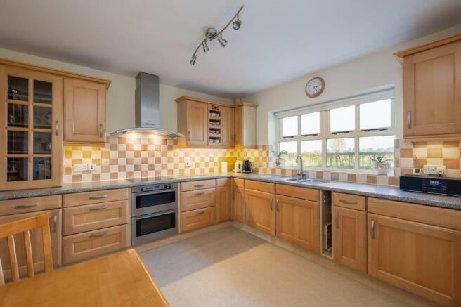 3 bed Detached Bungalow for sale Image 5